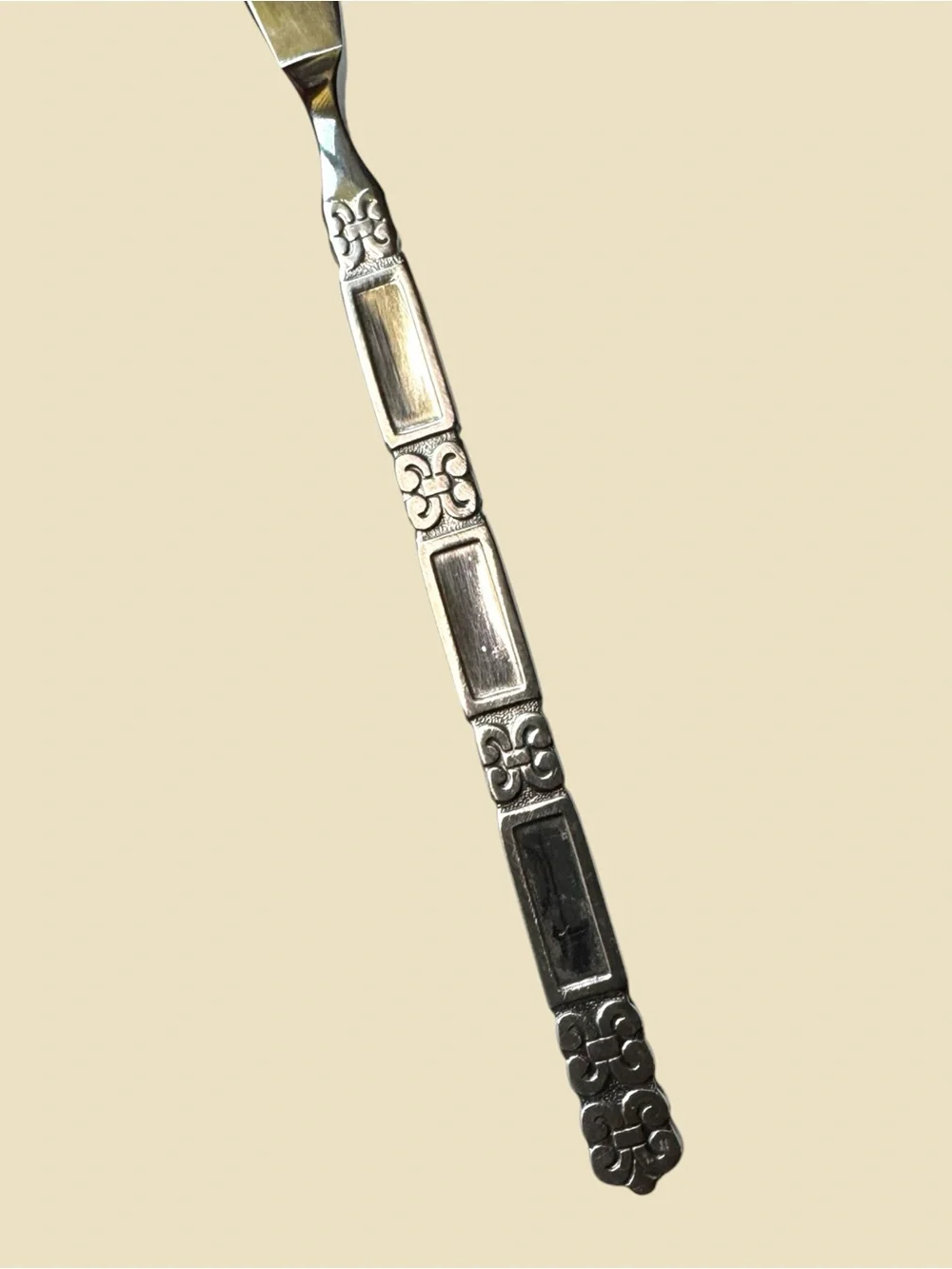 Oneida Community Madrid Stainless Steel Butter Knife No Black Accent